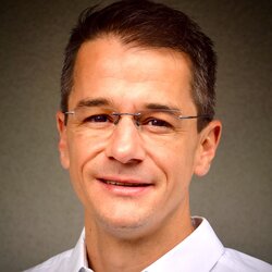 Experimental Accounting Research ermöglicht, menschliches Verhalten in finanziellen Entscheidungsprozessen systematisch zu untersuchen.