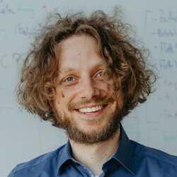 Viel Freiraum steckt gerade in der Frage, wie sich Theorie und Machine Learning sinnvoll kombinieren lassen.